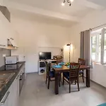 Casa Ulisse アパート